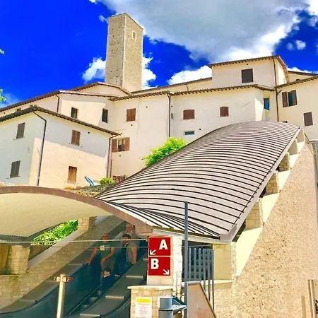 Terrazza Duomo/sleeps 6/spoleto Centre Lejlighed *