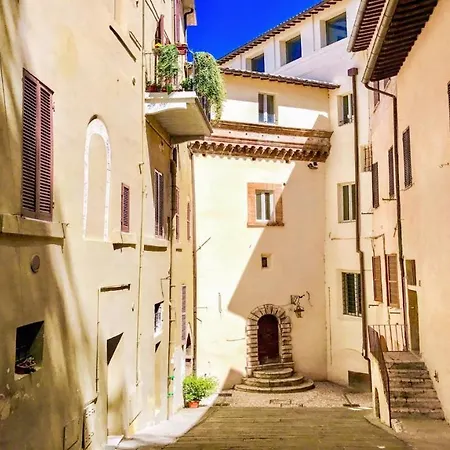 Terrazza Duomo/sleeps 6/spoleto Centre *