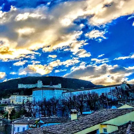 Terrazza Duomo/sleeps 6/spoleto Centre * Spoleto