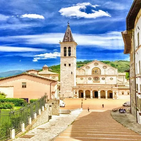 Lejlighed Terrazza Duomo/sleeps 6/spoleto Centre *