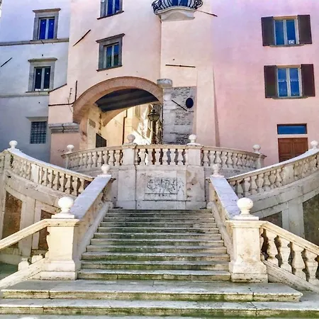 Terrazza Duomo/sleeps 6/spoleto Centre
