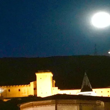 Terrazza Duomo/sleeps 6/spoleto Centre