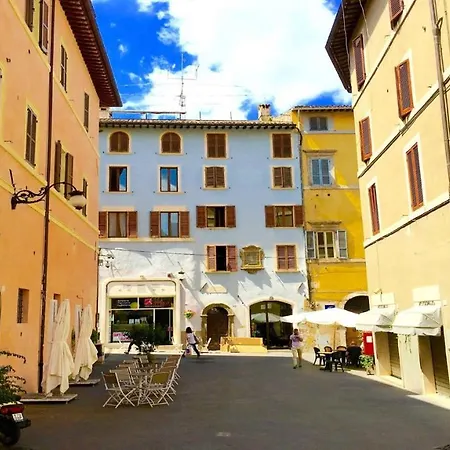 Terrazza Duomo/sleeps 6/spoleto Centre Lejlighed *