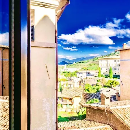 Terrazza Duomo/sleeps 6/spoleto Centre Lejlighed *