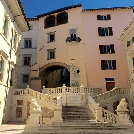 Terrazza Duomo/sleeps 6/spoleto Centre Spoleto